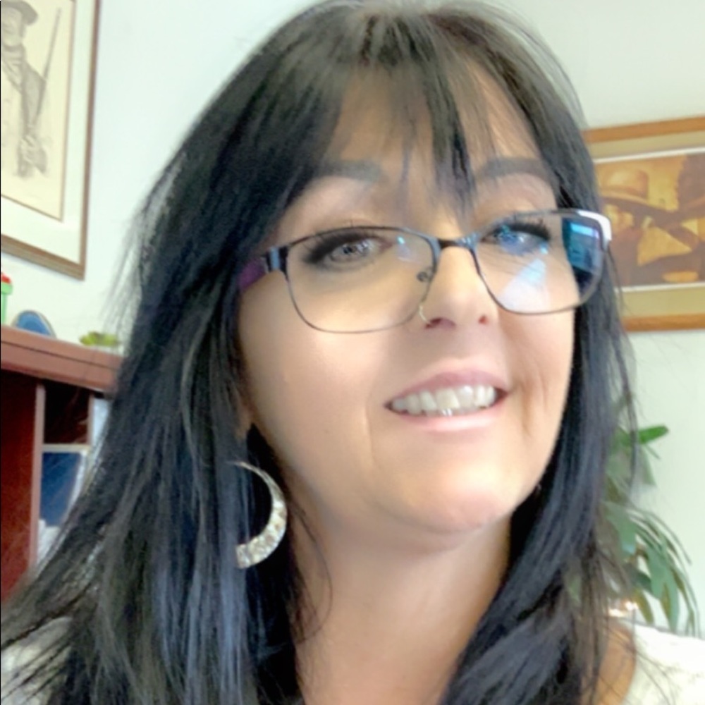 Meet your Posher, Deanna